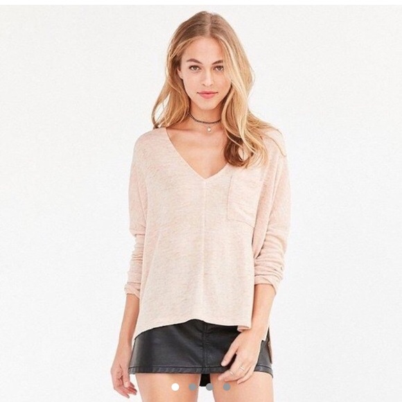 🎀 BDG Blake V-neck Pocket Sweater - Picture 1 of 4